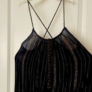 Cute summer tank; easily go day to night. Size small.